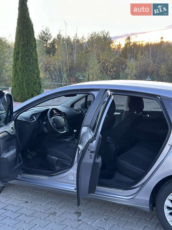 Хэтчбек Citroen C4 2017 в Киеве