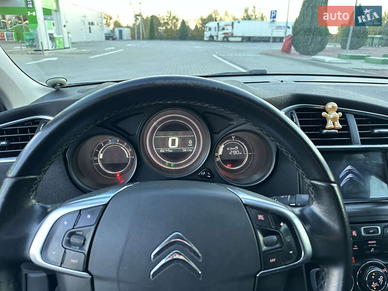 Хэтчбек Citroen C4 2017 в Киеве