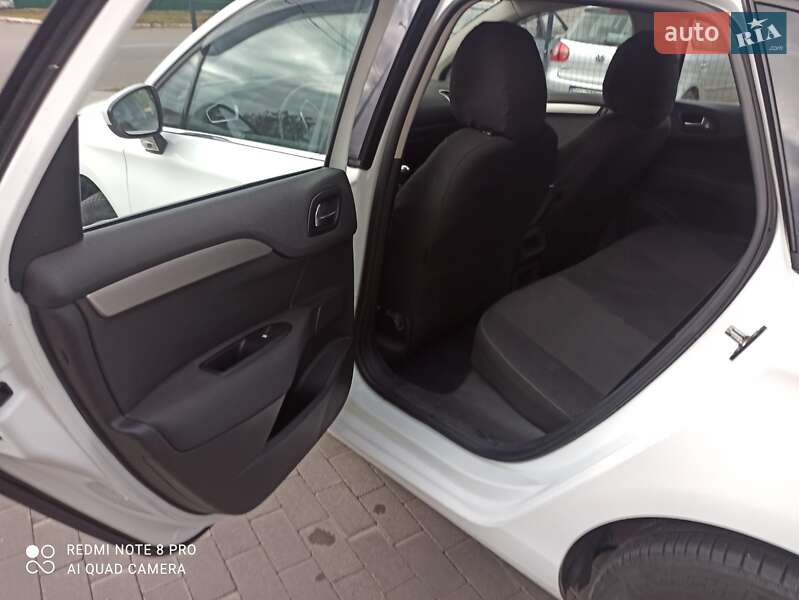 Хетчбек Citroen C4 2012 в Миргороді фото 20 Хетчбек Citroen C4 2012 в Миргороді