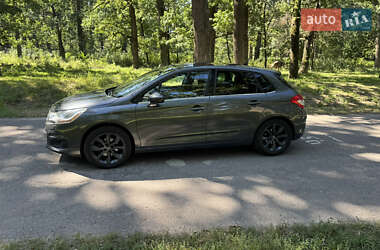 Хэтчбек Citroen C4 2012 в 