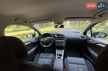 Хэтчбек Citroen C4 2012 в 