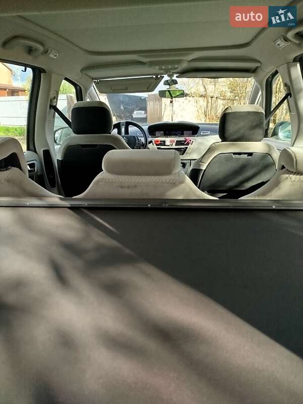 Хэтчбек Citroen C4 2009 в Решетиловке