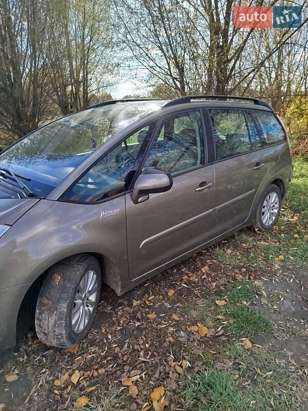 Хэтчбек Citroen C4 2009 в Решетиловке