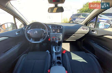 Хэтчбек Citroen C4 2015 в 