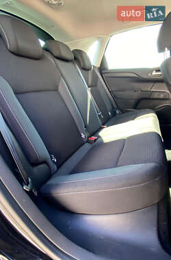 Хэтчбек Citroen C4 2015 в 