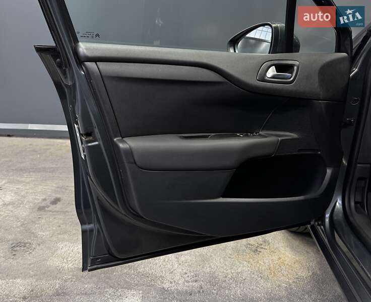 Хэтчбек Citroen C4 2012 в Киеве