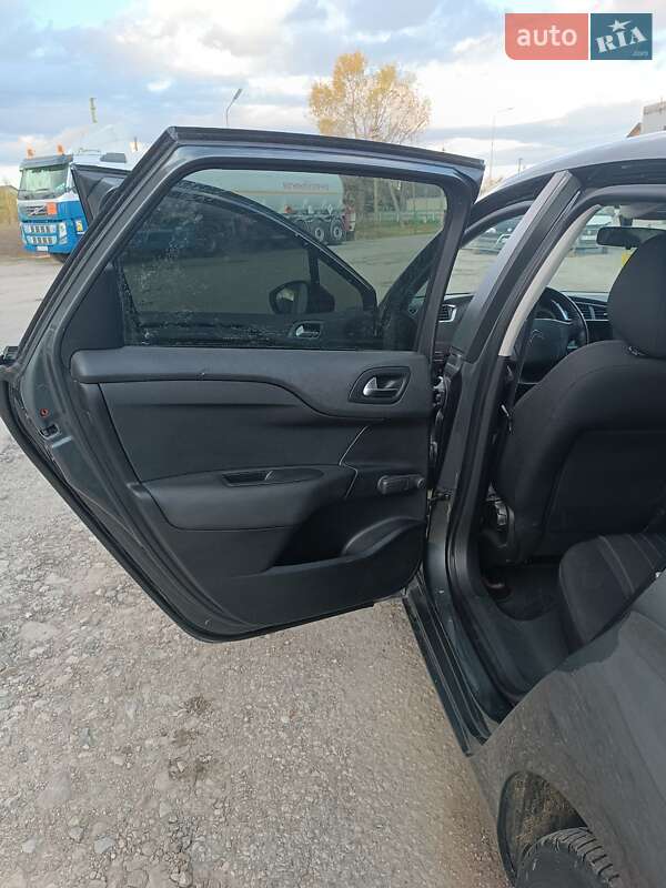 Хетчбек Citroen C4 2011 в Товсте