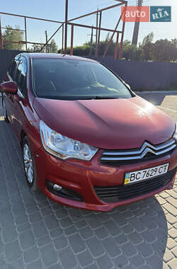 Хэтчбек Citroen C4 2012 в Шептицькому Хэтчбек Citroen C4 2012 в Шептицькому
