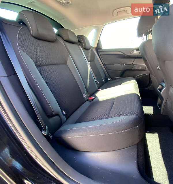 Хетчбек Citroen C4 2015 в Рівному