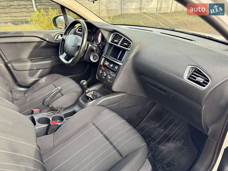Хэтчбек Citroen C4 2013 в Киеве