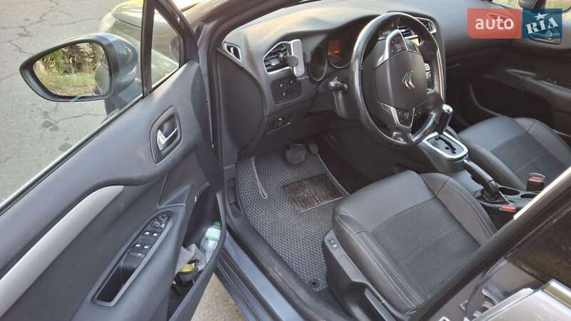 Хетчбек Citroen C4 2011 в Києві фото 8 Хетчбек Citroen C4 2011 в Києві
