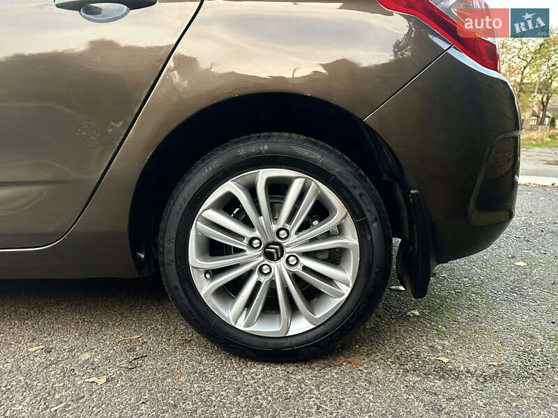 Хетчбек Citroen C4 2014 в Дніпрі