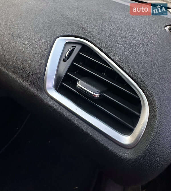 Хетчбек Citroen C4 2014 в Дніпрі