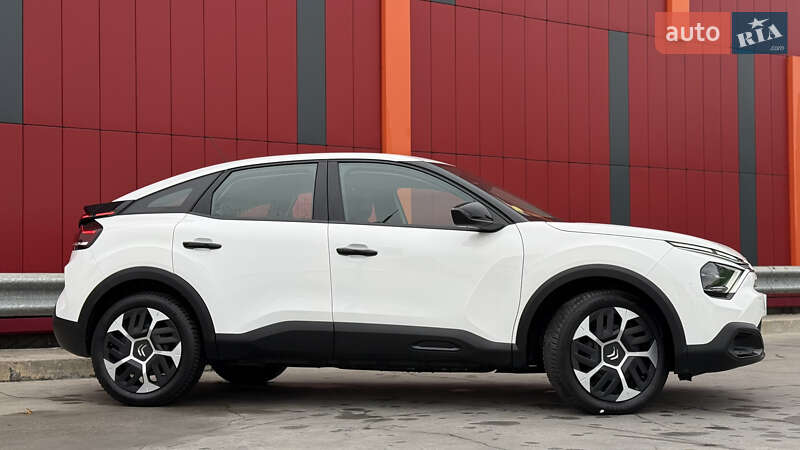 Хэтчбек Citroen C4 2022 в Киеве