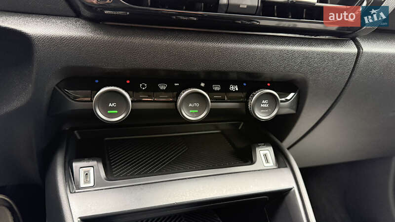 Хэтчбек Citroen C4 2022 в Киеве