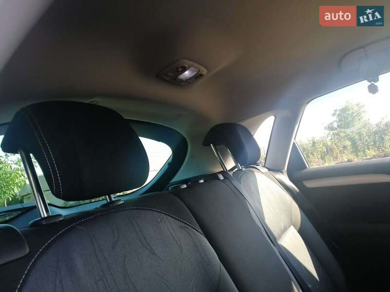 Хетчбек Citroen C4 2013 в Києві фото 9 Хетчбек Citroen C4 2013 в Києві