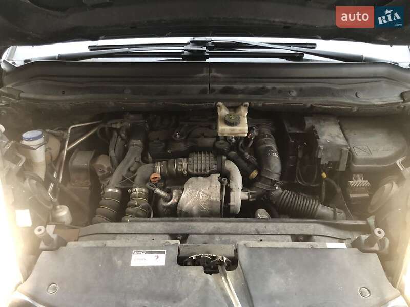 Седан Citroen C4 2013 в Дрогобичі