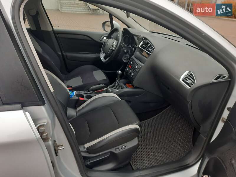 Хэтчбек Citroen C4 2012 в Киеве
