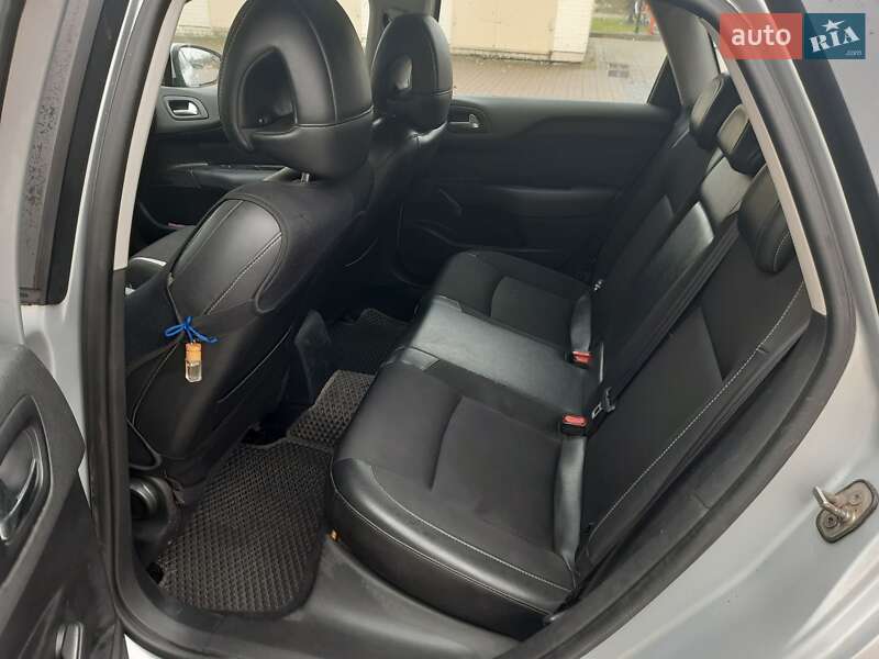 Хэтчбек Citroen C4 2012 в Киеве