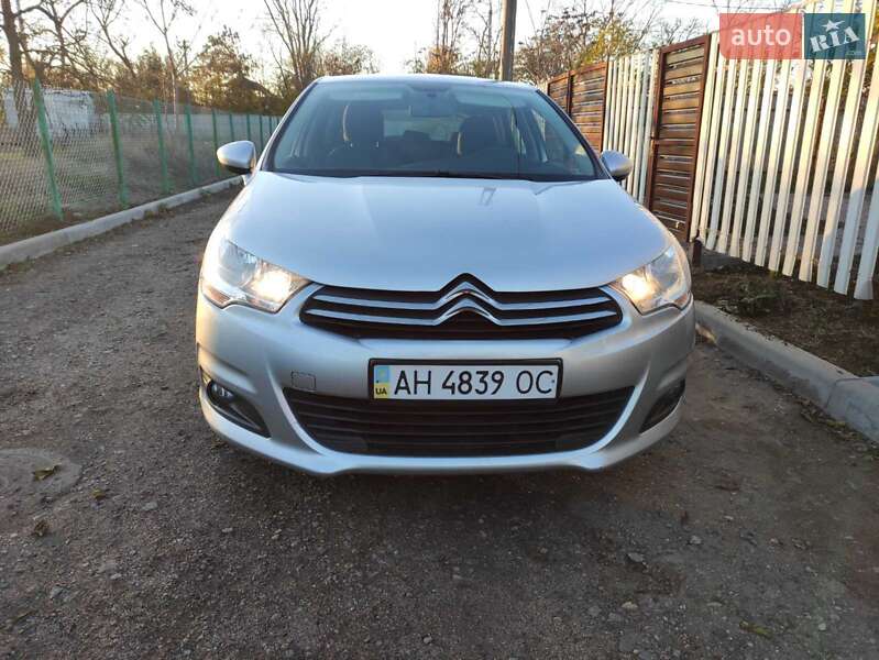 Хэтчбек Citroen C4 2013 в Черноморске фото 6 Хэтчбек Citroen C4 2013 в Черноморске