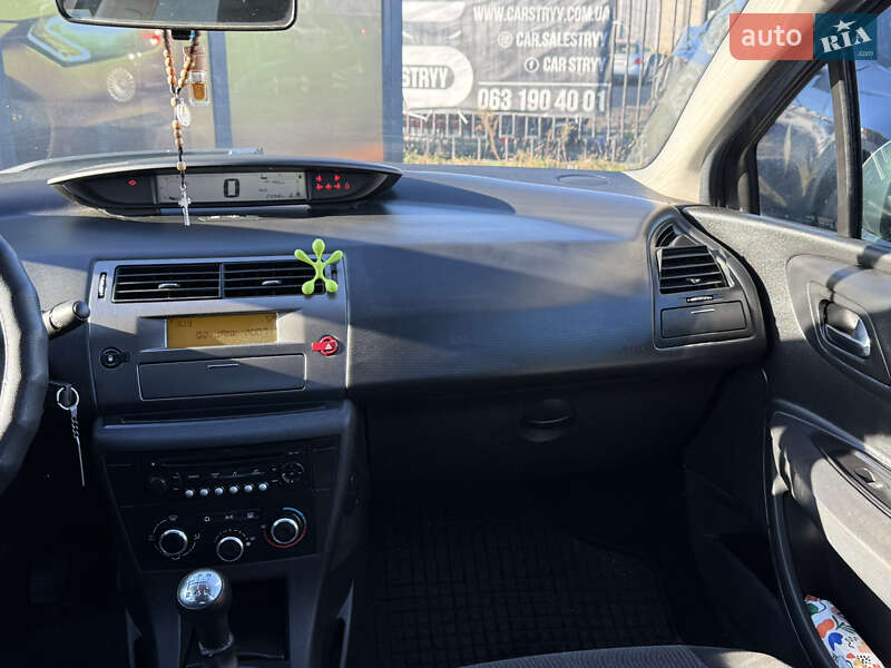 Хетчбек Citroen C4 2010 в Стрию фото 27 Хетчбек Citroen C4 2010 в Стрию