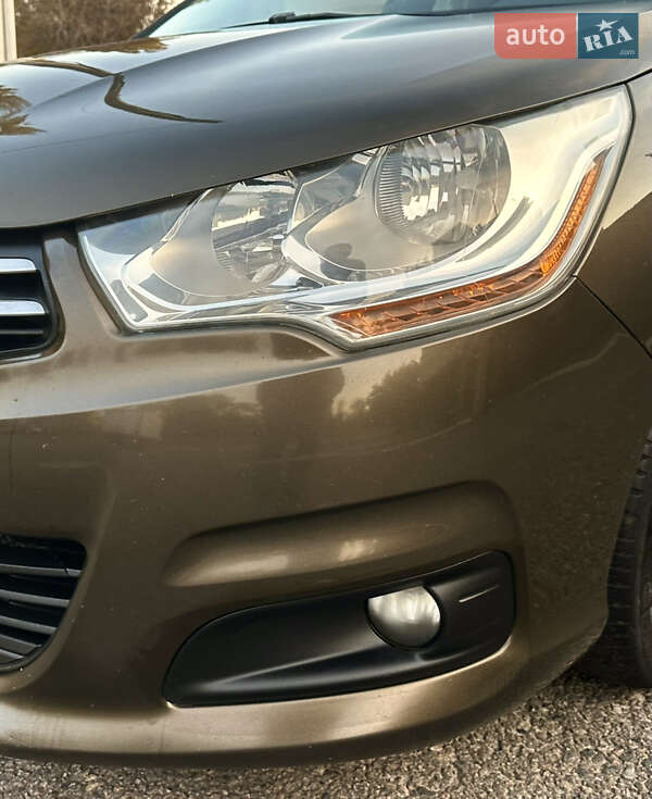 Хэтчбек Citroen C4 2014 в Днепре