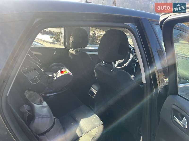 Хэтчбек Citroen C4 2013 в Яремче