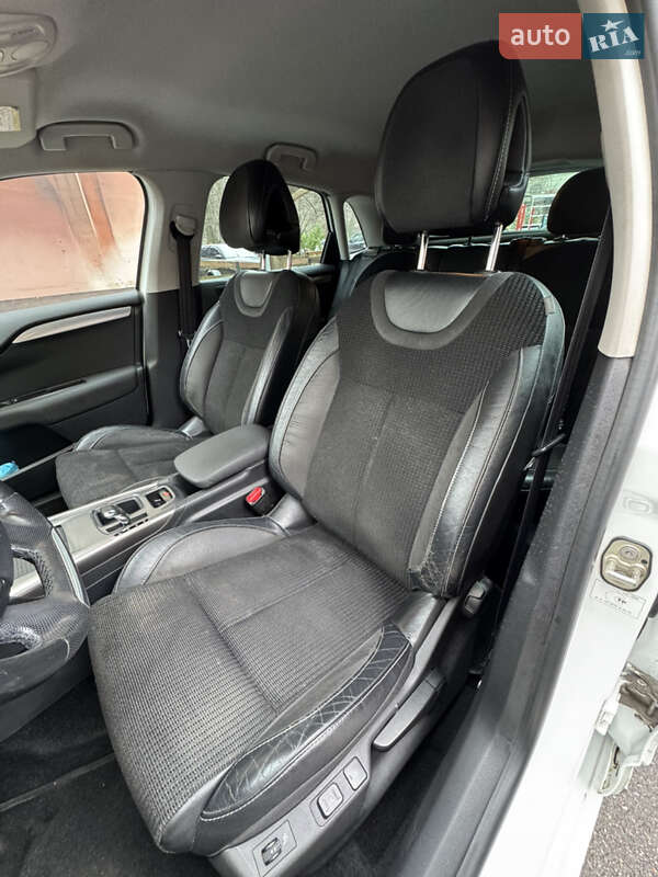 Хетчбек Citroen C4 2012 в Києві фото 17 Хетчбек Citroen C4 2012 в Києві