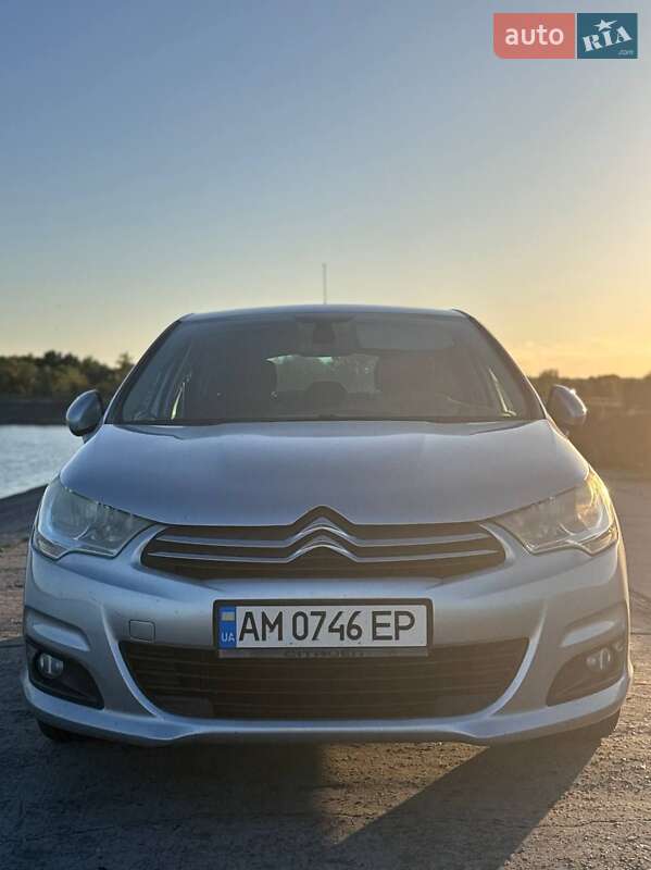 Хэтчбек Citroen C4 2012 в Киеве