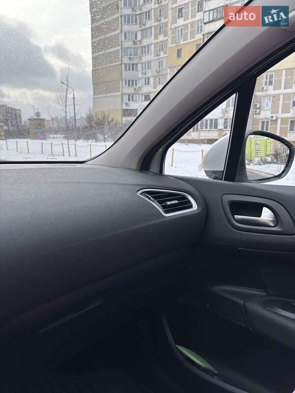 Хэтчбек Citroen C4 2012 в Киеве