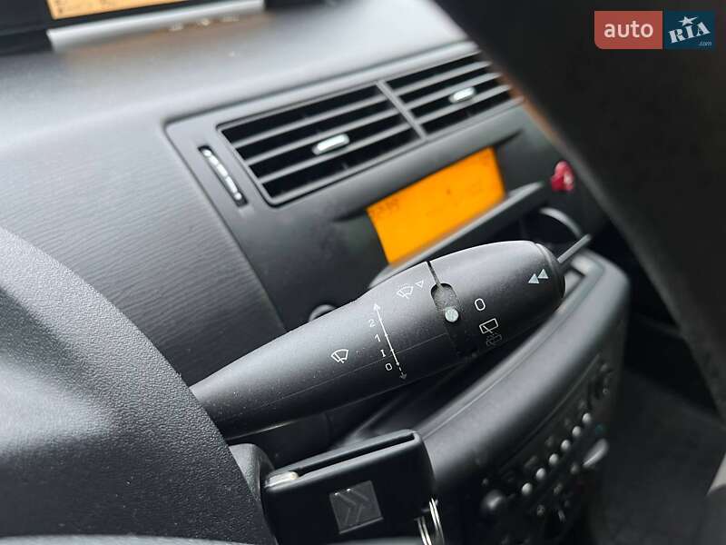 Хэтчбек Citroen C4 2007 в Киеве фото 20 Хэтчбек Citroen C4 2007 в Киеве