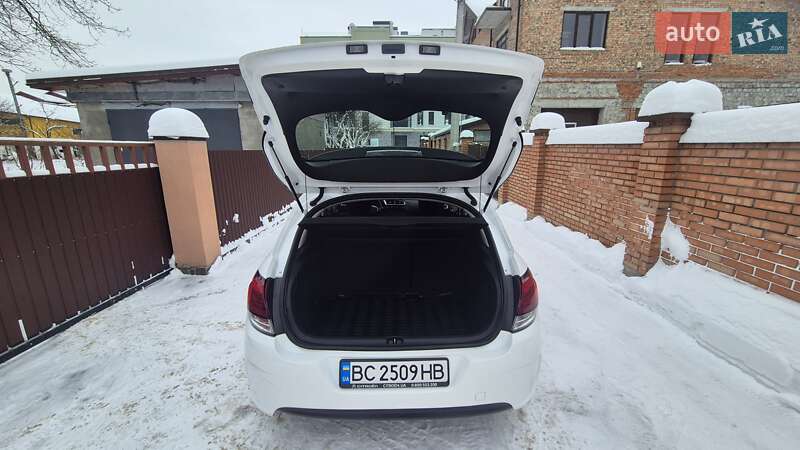 Хэтчбек Citroen C4 2017 в Львове