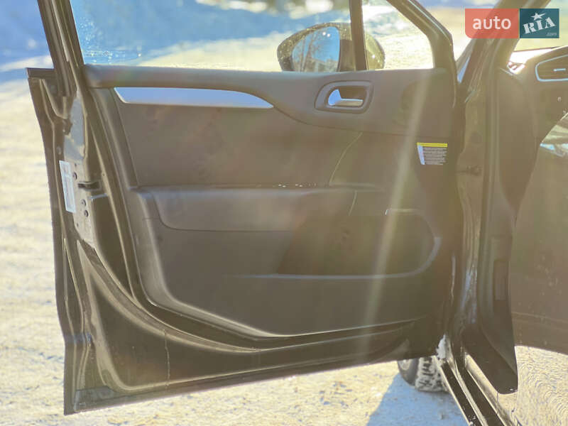 Хэтчбек Citroen C4 2011 в Луцке