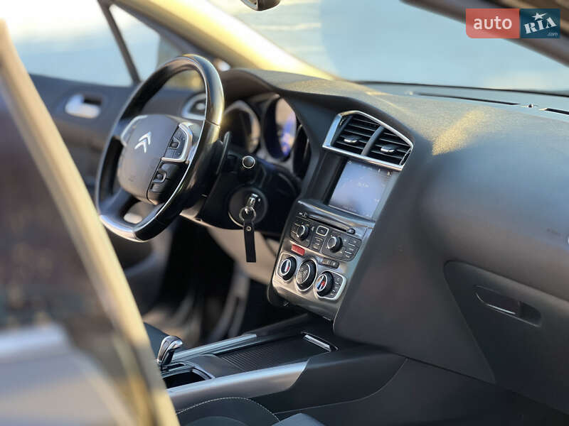 Хэтчбек Citroen C4 2011 в Луцке