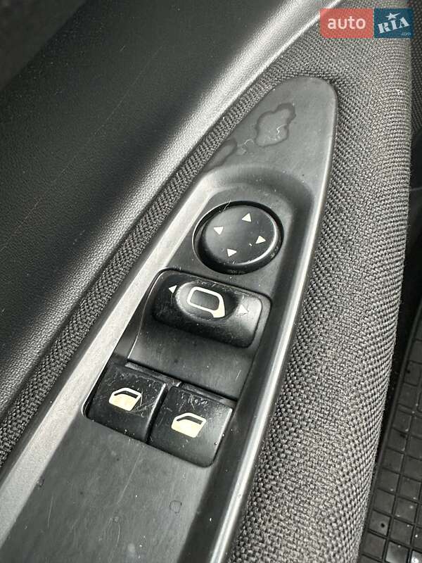 Хэтчбек Citroen C4 2007 в Белогородке фото 15 Хэтчбек Citroen C4 2007 в Белогородке