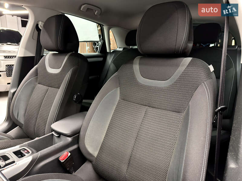 Хэтчбек Citroen C4 2013 в Киеве фото 34 Хэтчбек Citroen C4 2013 в Киеве