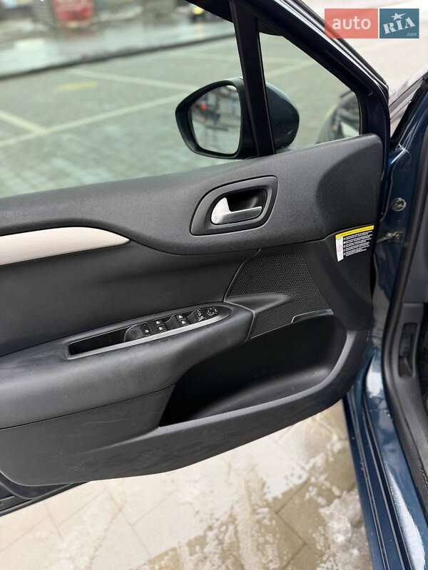 Хэтчбек Citroen C4 2012 в Ивано-Франковске фото 20 Хэтчбек Citroen C4 2012 в Ивано-Франковске