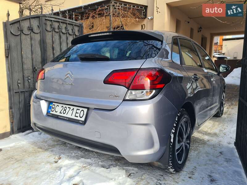 Хэтчбек Citroen C4 2016 в Львове