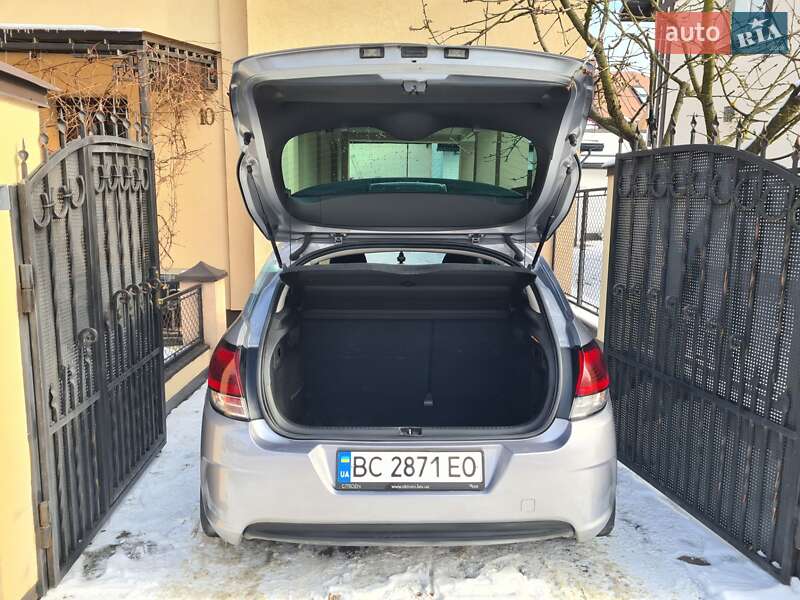 Хэтчбек Citroen C4 2016 в Львове