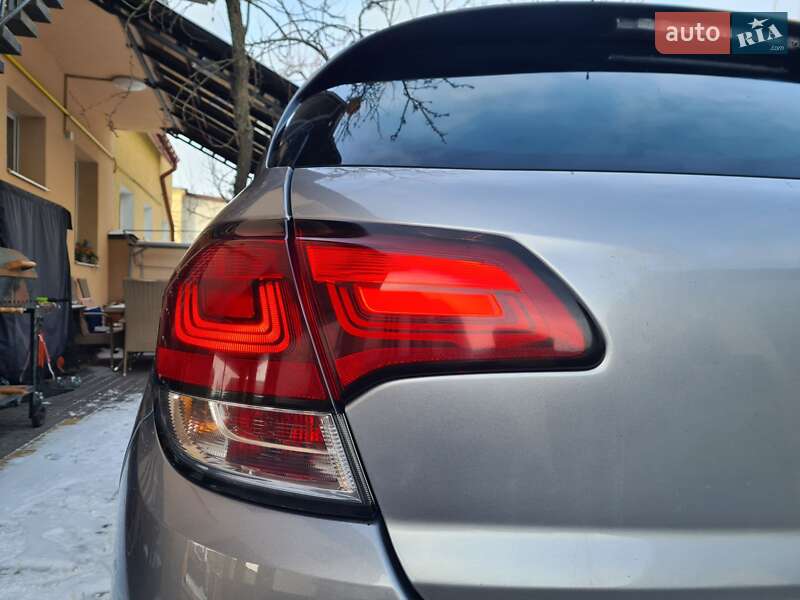 Хэтчбек Citroen C4 2016 в Львове