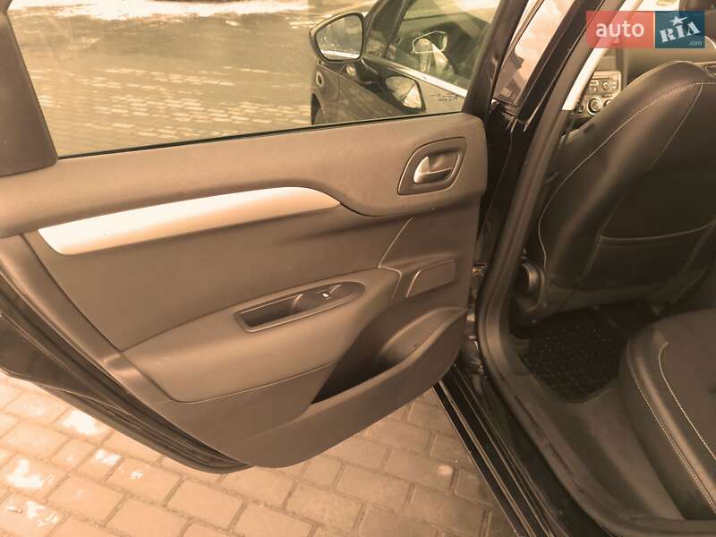 Хэтчбек Citroen C4 2012 в Выгоде фото 12 Хэтчбек Citroen C4 2012 в Выгоде