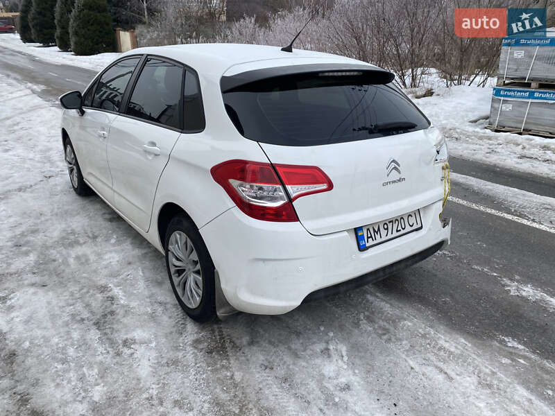 Хэтчбек Citroen C4 2011 в Святопетровское