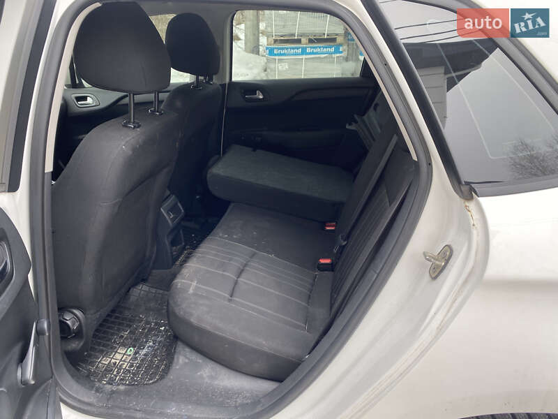 Хэтчбек Citroen C4 2011 в Святопетровское