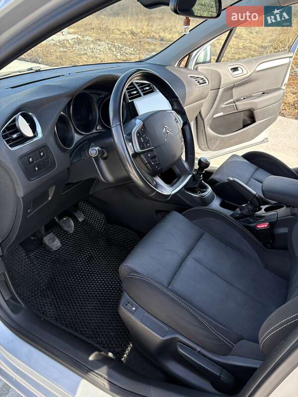 Хетчбек Citroen C4 2011 в Львові