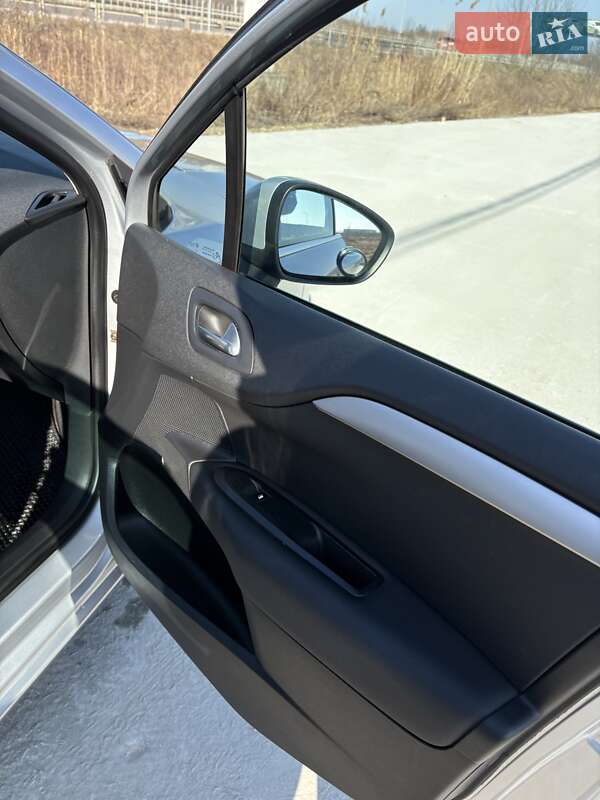 Хетчбек Citroen C4 2011 в Львові