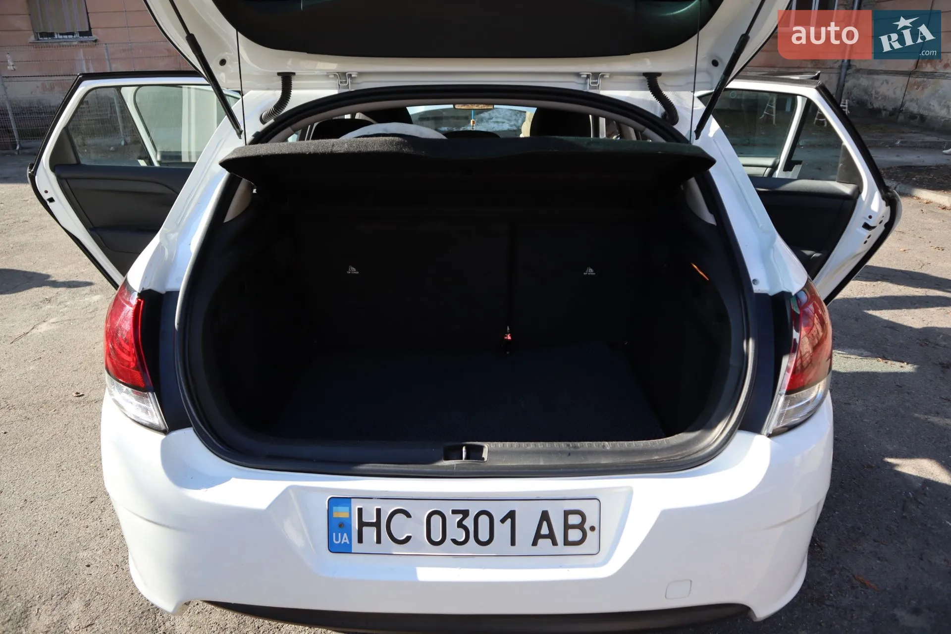 2017 Citroen C4 - мініатюра 16