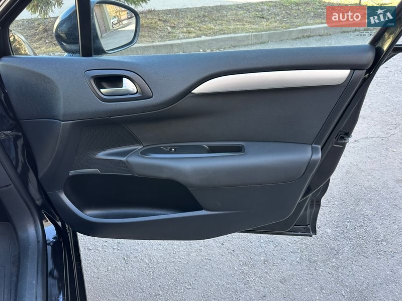 Хэтчбек Citroen C4 2012 в Ровно