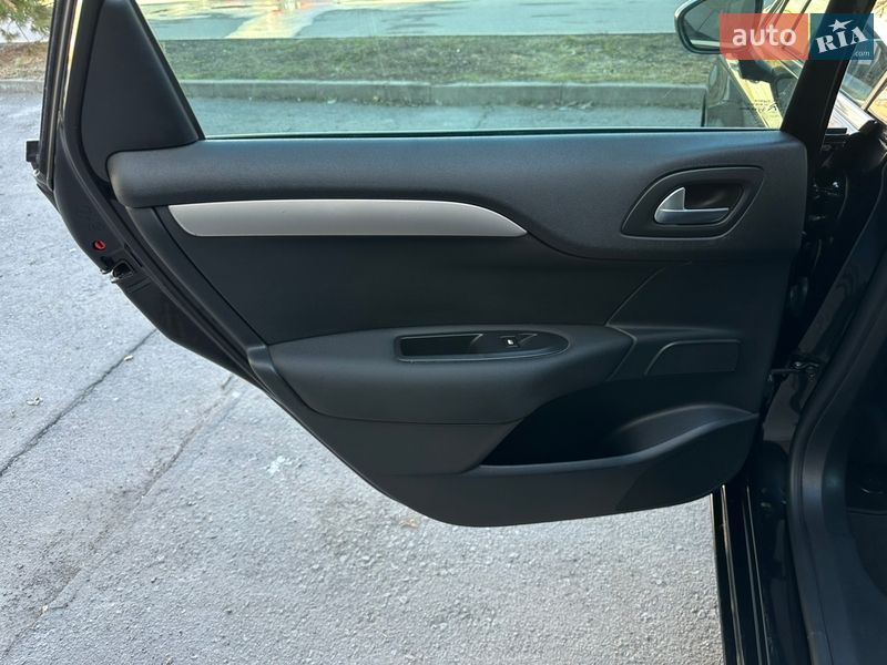 Хэтчбек Citroen C4 2012 в Ровно