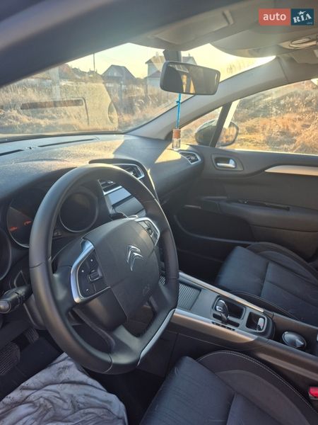 Хэтчбек Citroen C4 2014 в Киеве