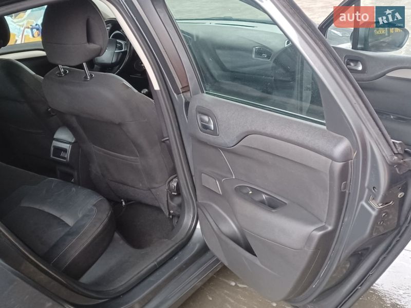 Хэтчбек Citroen C4 2013 в Павлограде фото 17 Хэтчбек Citroen C4 2013 в Павлограде